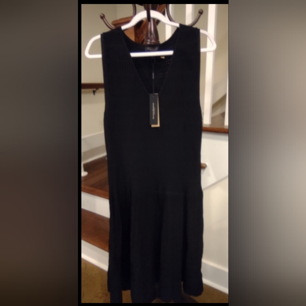 𝅺Donna Karan V Neck Black Sleeveless  Cocktail Sweater Dress